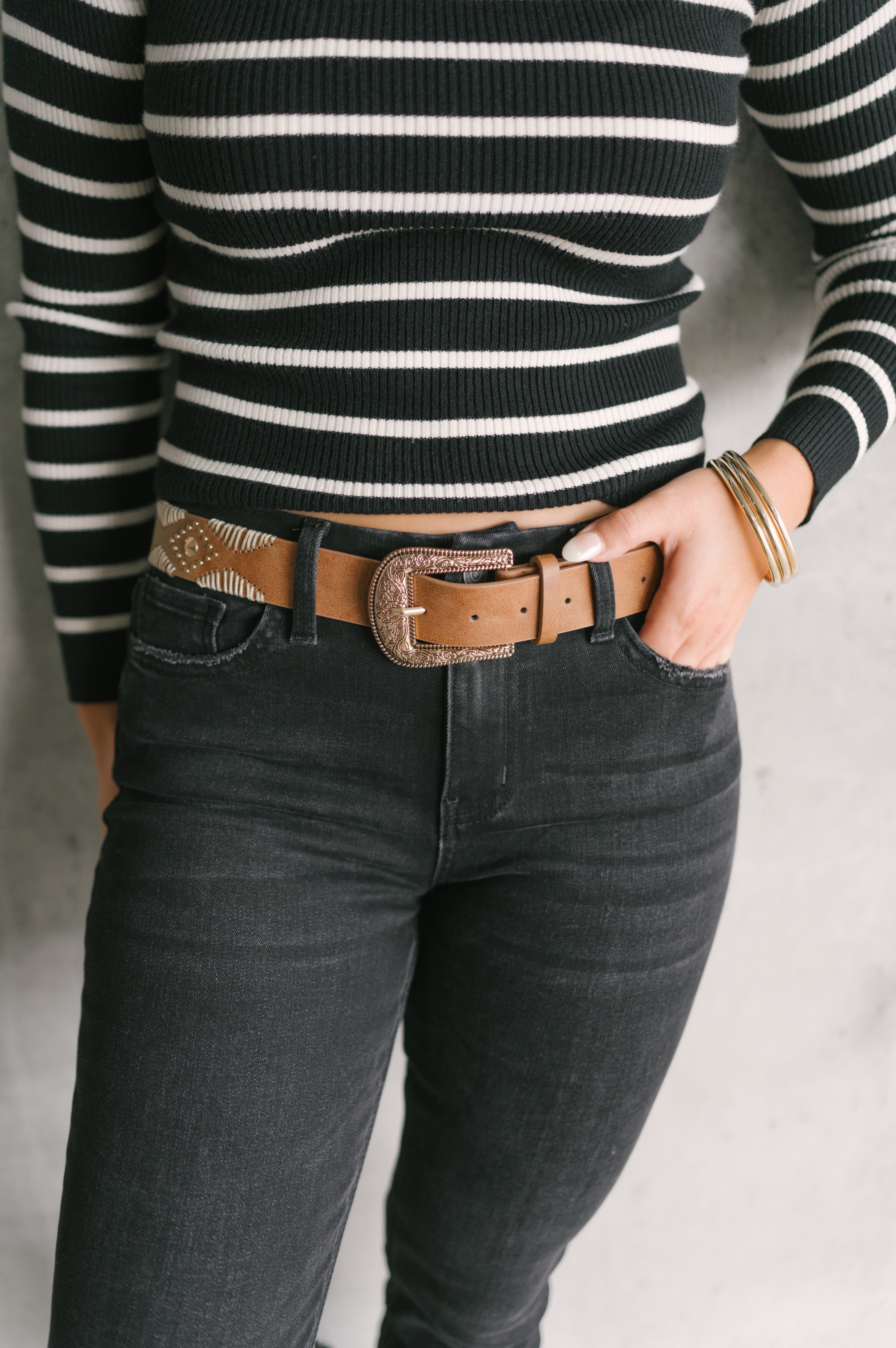 Black Jeans Brown Belt Outfit Ideas